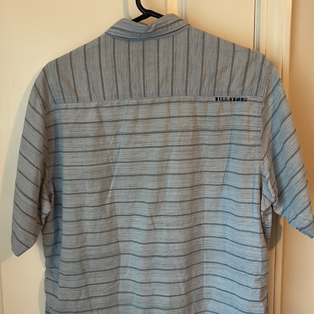 Billabong button down - Picture 3 of 3